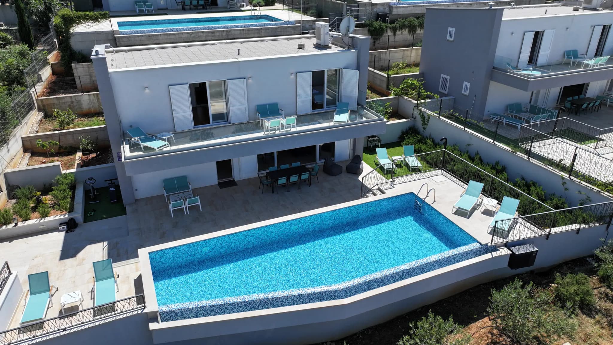 Aus der Luft, Blue Villas, Insel Vis