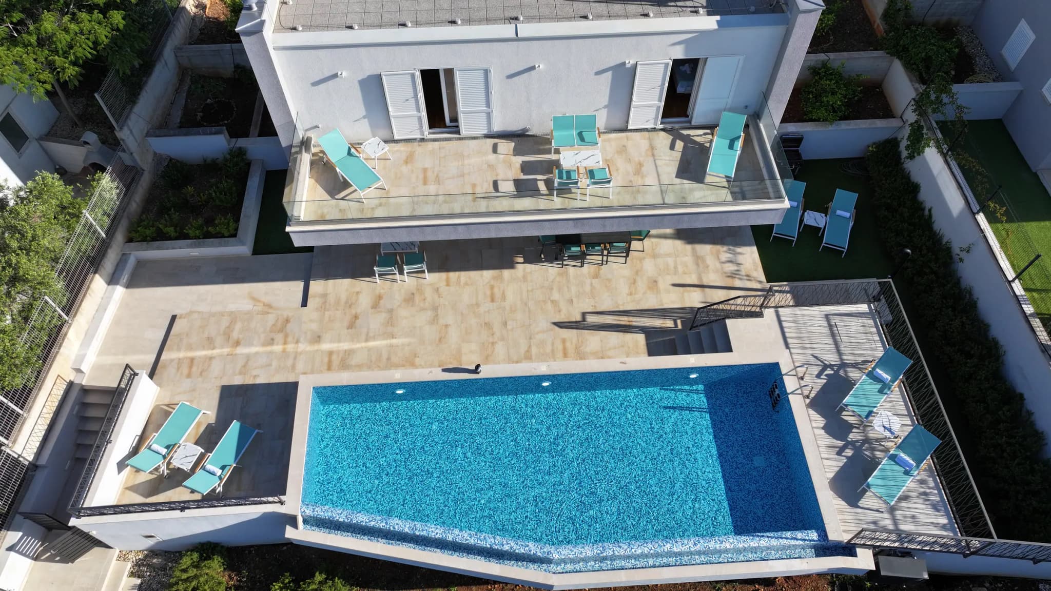 Aus der Luft, Blue Villas, Insel Vis